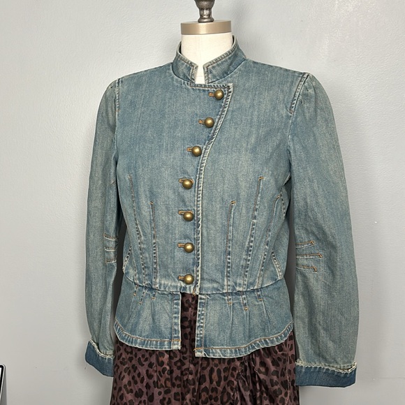 Marc Jacobs Fitted Washed Look Jean Jacket size 12- gently used - Picture 4 of 17